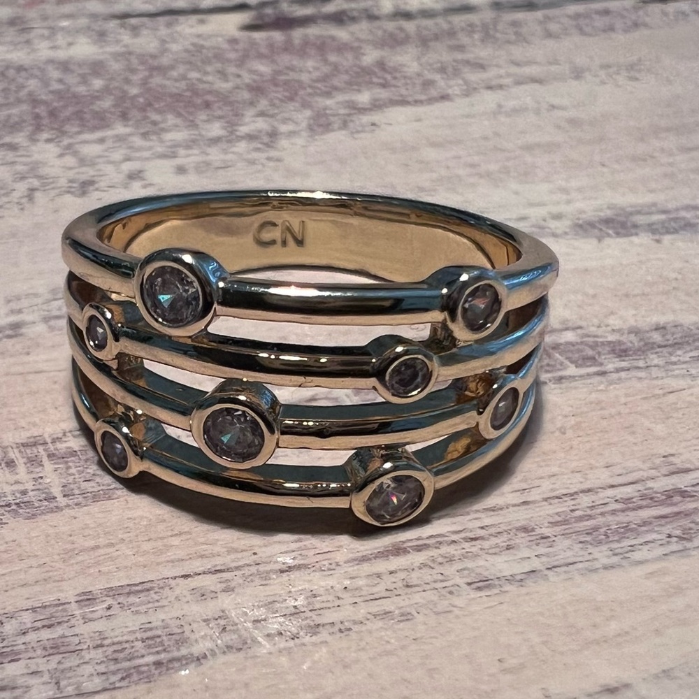 Ring gold tone CN Size 7
